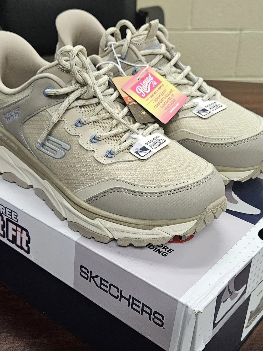 Skechers Women’s Swift Fit D'LUX Journey Hiking Sneakers - Light Beige